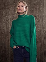 20240731_SO_Kampagne_Kol11_set_grau_look_24_02417